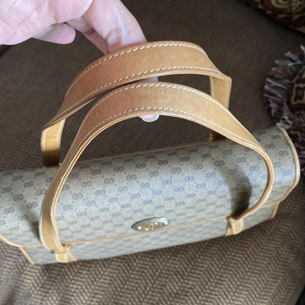 Vintage Gucci handbag - Picture 7 of 17